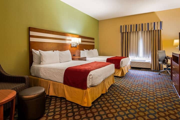 Room 4 of 13